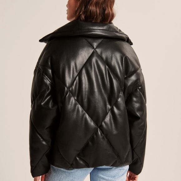 Oversized. Vegan leather diamond puffer - Picture 2 of 2